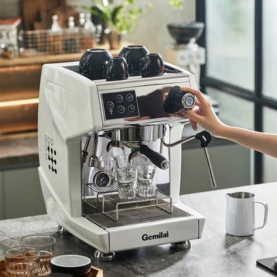 Εμπορική μηχανή καφέ Espresso με λειτουργία απευθείας κατανάλωσης
