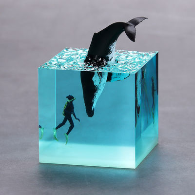 Οικιακή διακόσμηση Κομμάτια Luxury LED Ocean Night Light Shark Diver Resin Table Lamp για παιδιά