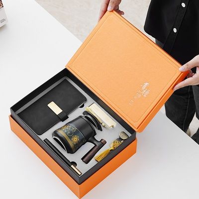 Κεραμικό πορσελάνινο φλιτζάνι καφέ Custom Logo Gift Set With Pen Tea Set Στυλ σχεδιασμού σημειωματάριο