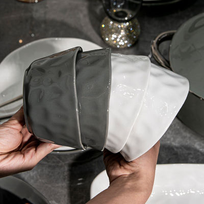 Στερεόχρωμο κεραμικό σκεύος για δείπνο Χρυσή πλάκα για γάμο στο σπίτι ξενοδοχείο Έλεγκτο και ανθεκτικό