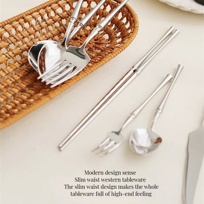 Τεχνική Διακοσμημένη πολυτελή 24pcs στρώση από ανοξείδωτο χάλυβα για ξενοδοχεία και γάμους