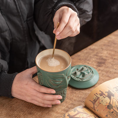 Ποτήρι νερού μεγάλης χωρητικότητας με κάλυμμα και κουτάλι με στυλ σχεδιασμού πολιτισμού Sanxingdui