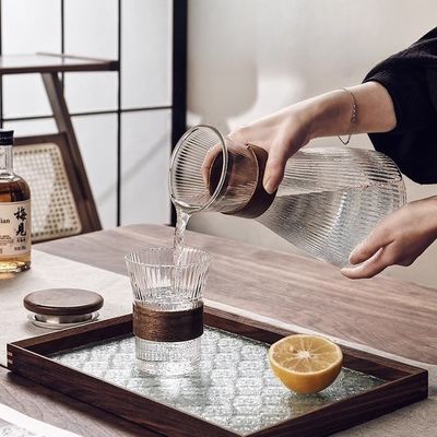 1.5L κάθετο δερμάτινο μανίκι γυάλινο βάζο με κάλυμμα μπαμπού κομψό και λειτουργικό