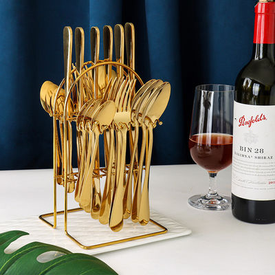 Το Flatware θέτει χρυσά μαχαιροπήρουνα από ανοξείδωτο χάλυβα για βιώσιμες γαμήλιες γιορτές
