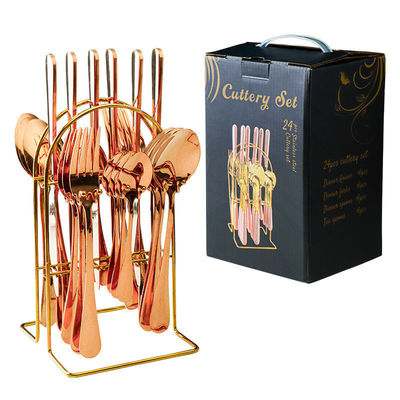 Το Flatware θέτει χρυσά μαχαιροπήρουνα από ανοξείδωτο χάλυβα για βιώσιμες γαμήλιες γιορτές